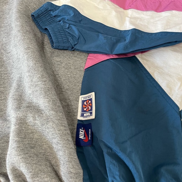 Nike Sportswear Icon Clash Multicolor Hoodie Pullover Windbreaker Womens Size Sm - Picture 2 of 10